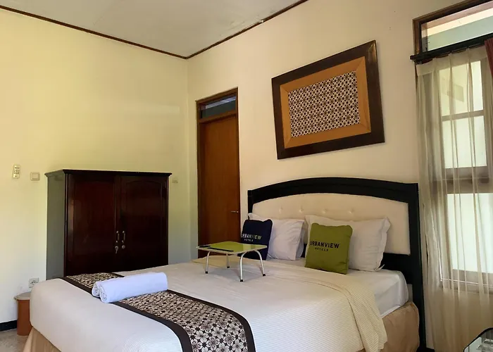 Urbanview Sasono Putro Condoongcatur By Reddoorz