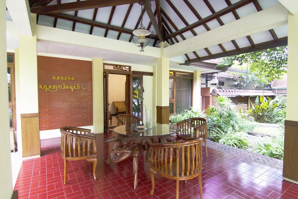 Hotel Urbanview Sasono Putro Condoongcatur By Reddoorz