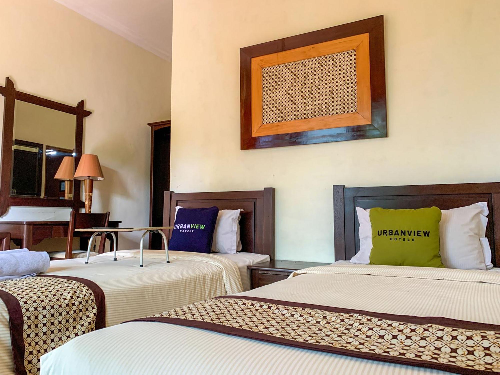 Urbanview Sasono Putro Condoongcatur By Reddoorz 3*