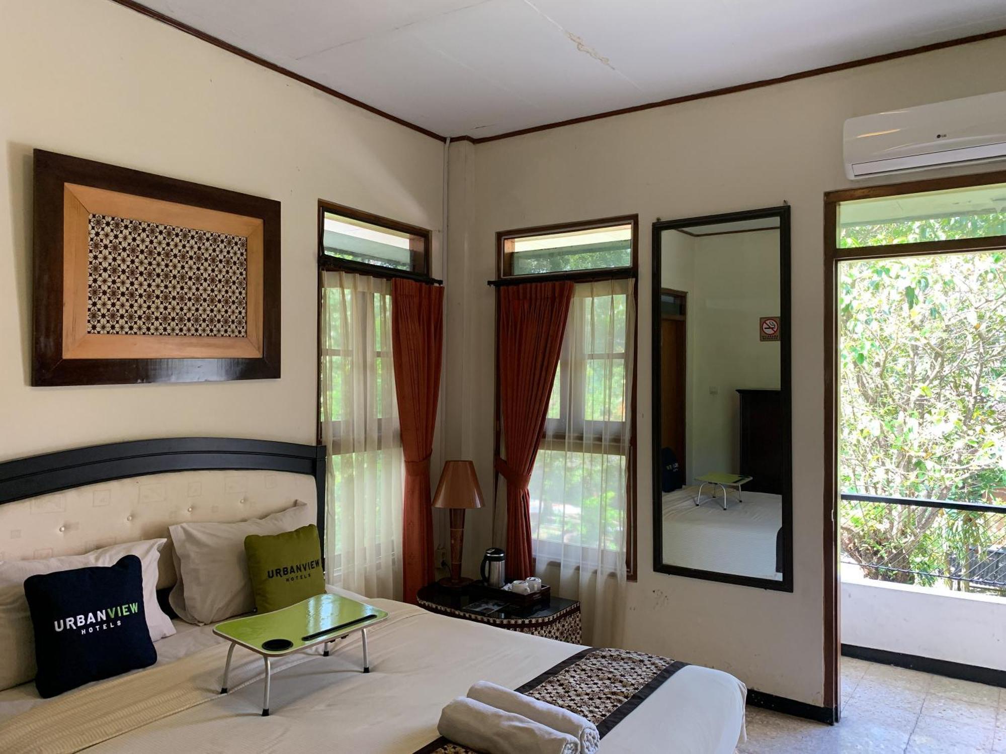Urbanview Sasono Putro Condoongcatur By Reddoorz 3*